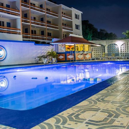 Montego Hotel Montego Bay Esterno foto