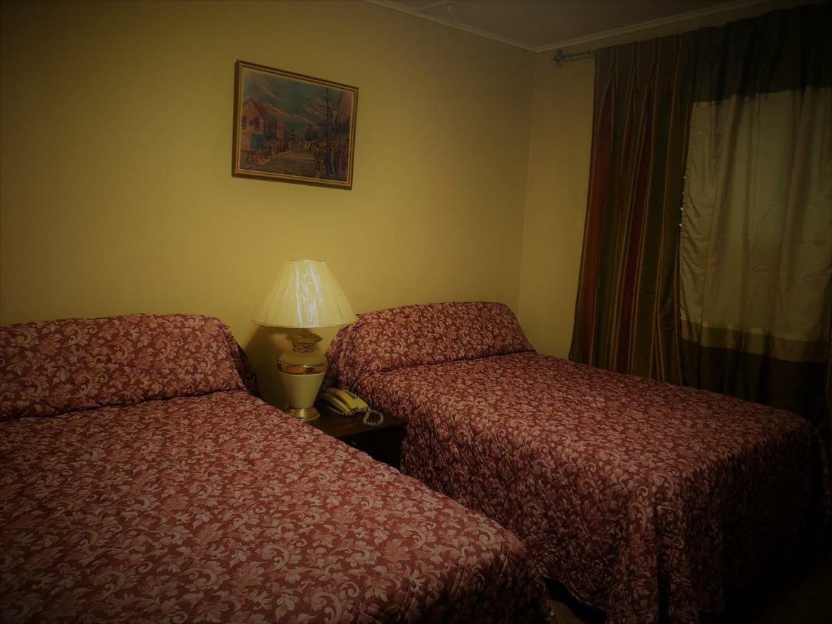 Montego Hotel Montego Bay Esterno foto